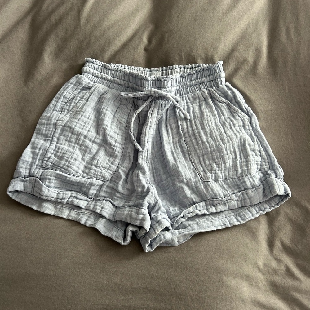 Aeropostale Women's High Waist Light Gray Shorts
